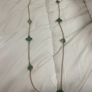 Green clover and circle shaped necklace